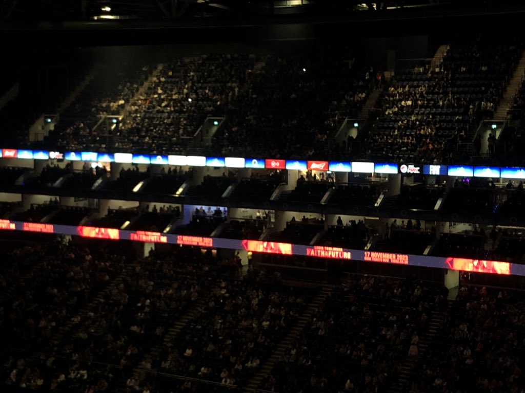 Louis Harry FBI On Twitter Louis Show At London s O2 Arena louis-harry-fbi-on-twitter-louis-show-at-london-s-o2-arena