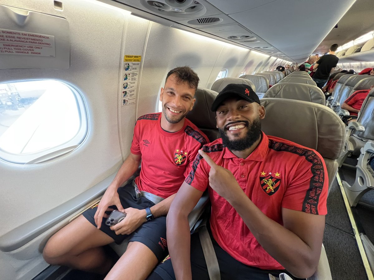 sportrecife's tweet photo. Partiu FINAL DA COPA DO NORDESTE! ✈️🏆 #JuntosPeloTetra https://t.co/4BjrpbqC9y