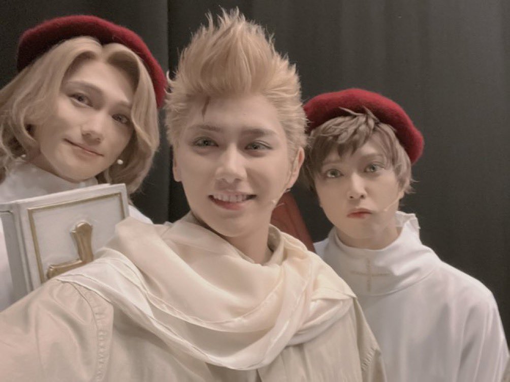 HetaliaintheUsa's tweet photo. Some more photos of the performance in Tokyo have to say the other costumes they have are adorable #ヘタミュ #hetalia #hetaliamusicalUSA #hetaliamusical #hetaliathemusical #hetaliafandom  #hetaliathefantasticworld  #hetaliafinallive #hetamyu https://t.co/r62GETFAV8