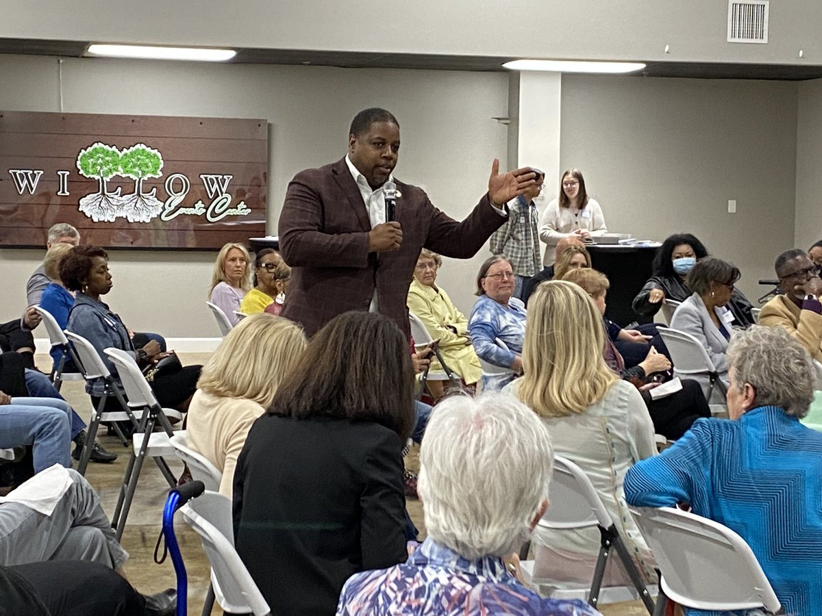 VortexArkansas's tweet photo. What a fantastic turnout at Sunday's #VortexRoadShow event in Conway! More than 80 enthusiastic people joined us to learn about our mission to #FlipTheSeats in Arkansas.
Next stop: Fort Smith on April 26th. Don't miss it! RSVP to jennifer@vortexpac.com. #arpx https://t.co/04liykYAMg