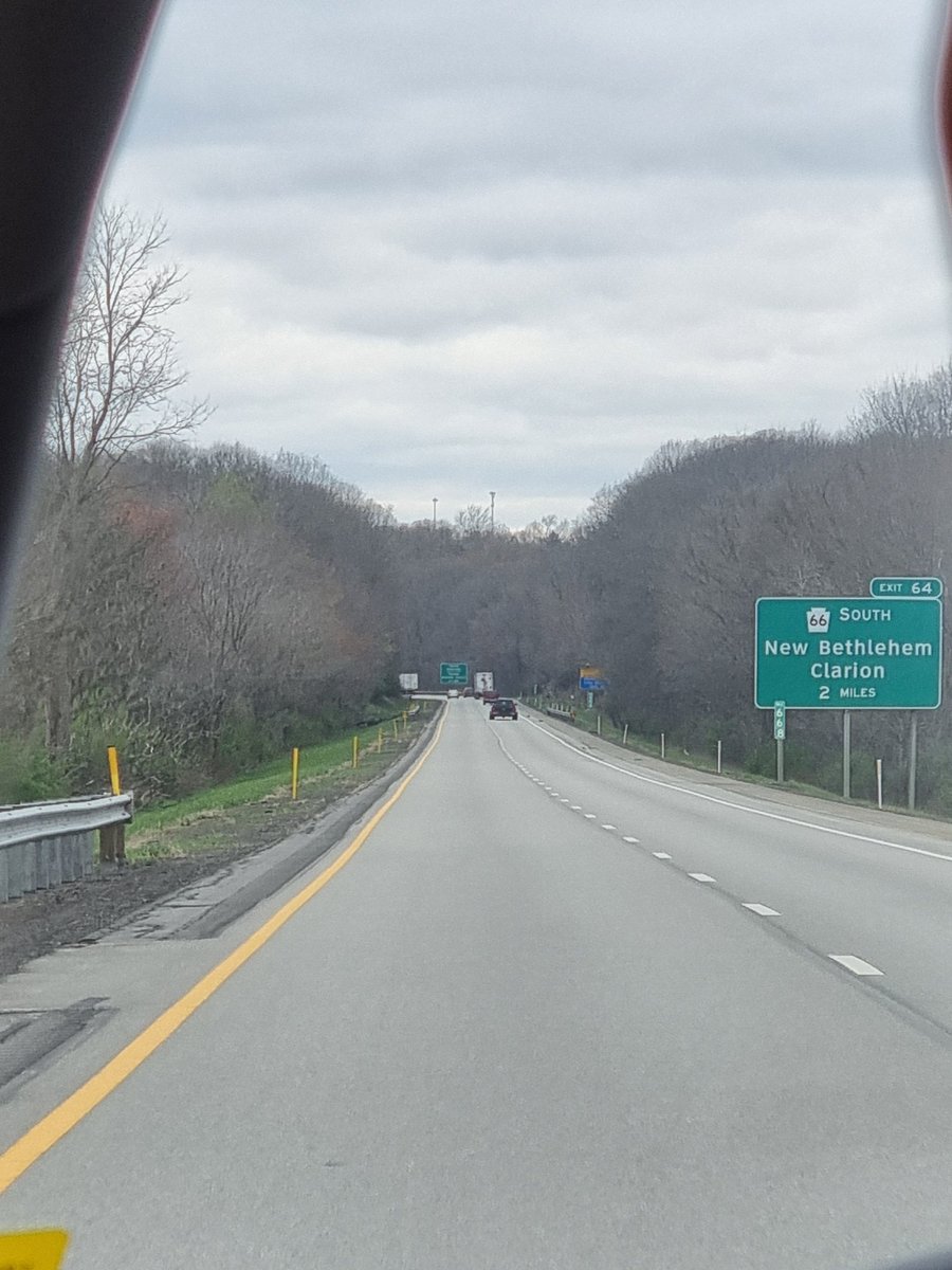 Crazyrandyhapkl's tweet photo. After flying 550 miles, I'm now travelling hundreds more through Pennsylvania in a car full of beautiful Klancers to meet up with more beautiful Klancers 😭 Just living my best life 🫶❤️💙 https://t.co/cHVUFwr9us