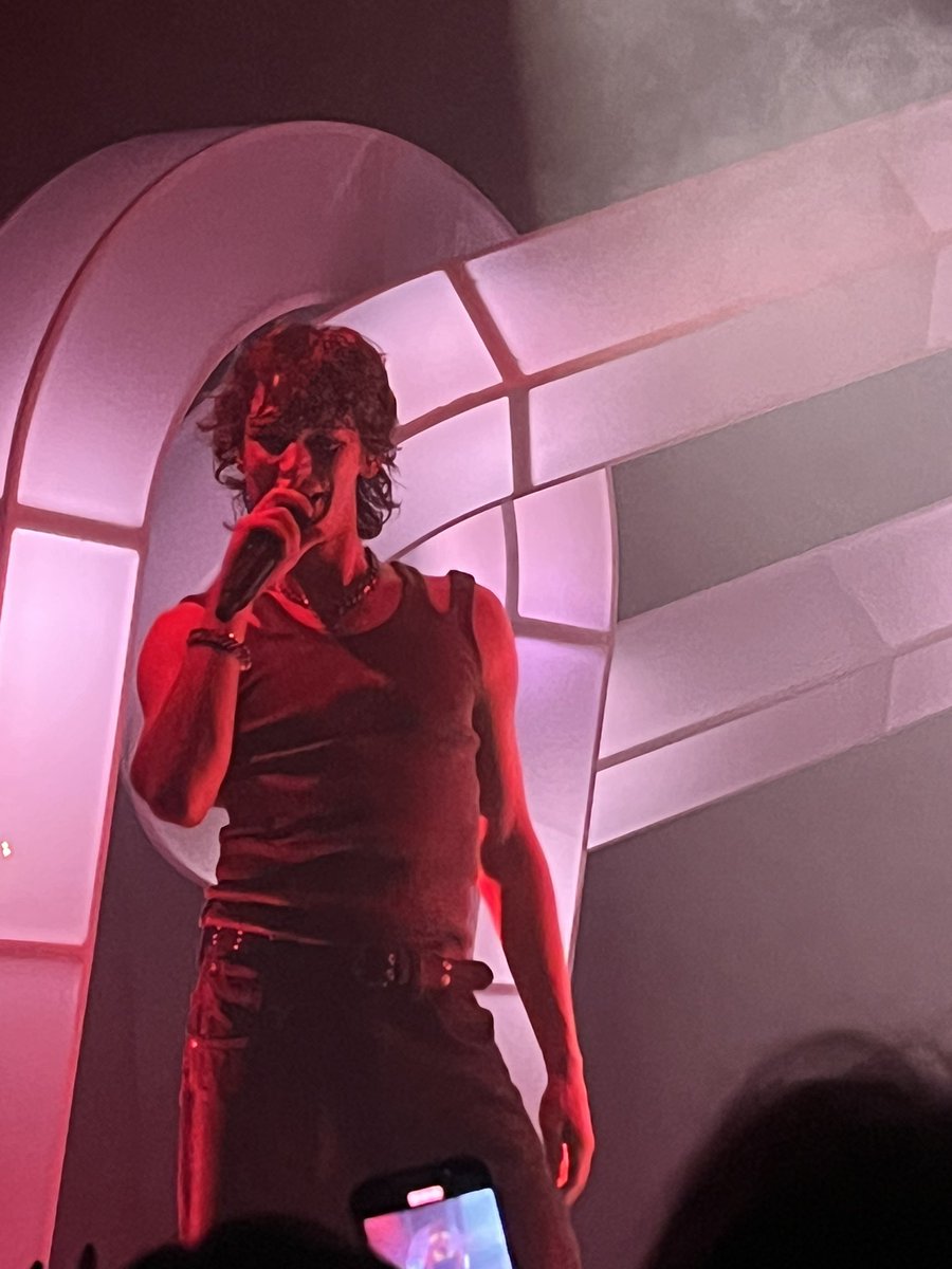 __moonrabbit__'s tweet image. slay
#jann #gladiatortour