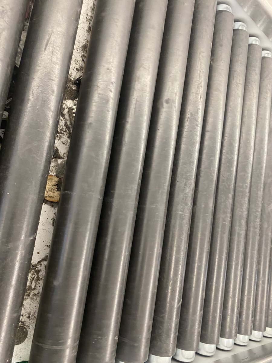 DukeOfLindeys's tweet photo. . @LGAairport Shop-Vac @TSA 

I see a partnership opportunity at LGA security! The bread is the kicker. https://t.co/U1cYtKKoYH