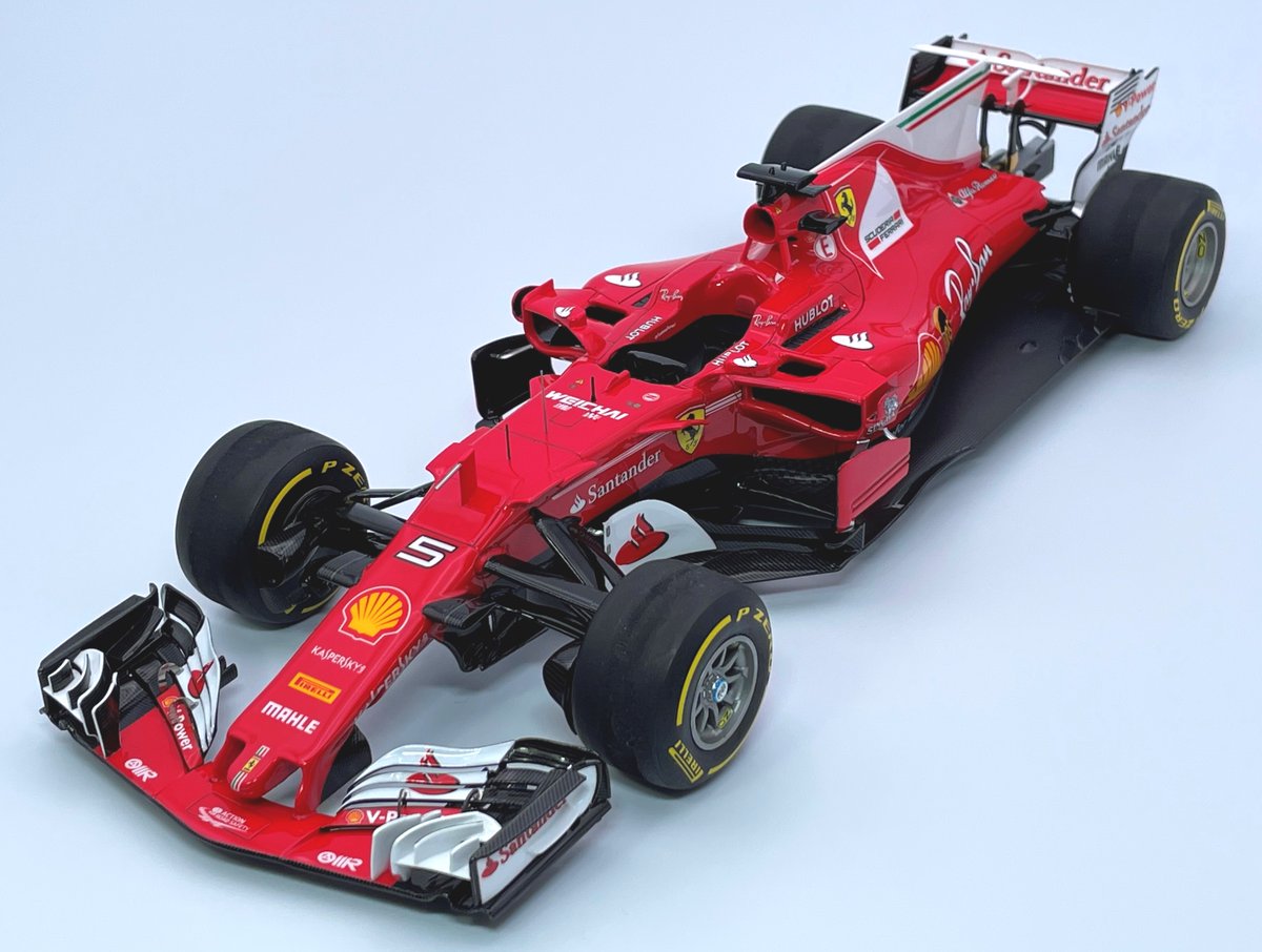 kingman_model's tweet photo. 最近作ったプラモ。

・アオシマ 1/24 ランボルギーニ ウラカン ペルフォルマンテ
・タミヤ 1/20 フェラーリ SF70H
・タミヤ 1/48 グラマン F-14D トムキャット
・アオシマ 1/20 未来少年コナン ロボノイド ダイス船長版 https://t.co/QCtTiQf2Ak