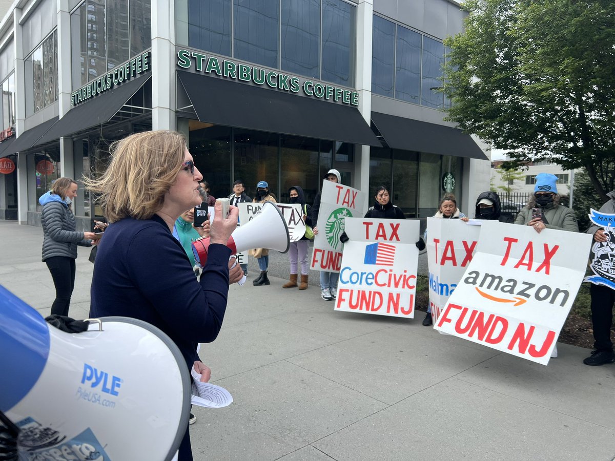 NJCitizenAction's tweet photo. This #TaxDay across NJ we call for the very wealthy &amp; big corporations to pay their fair share in taxes. Corporate profits are at record highs, while those same businesses raise prices on ordinary NJans and drive up inflation. Lawmakers must prioritize  communities above profits. https://t.co/zImPAdTHAO
