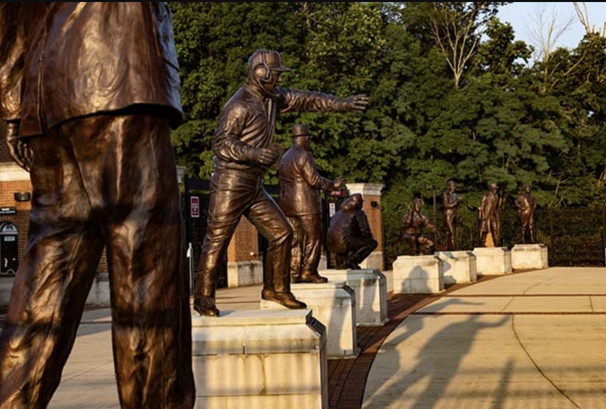 ChrisVannini's tweet photo. New: Sean McVay will be enshrined with a statue in the Miami (Ohio) Cradle of Coaches in a May 6 ceremony. 

McVay, who played at Miami from 2004-07, is the 10th coach to earn the honor, joining Ara Parseghian, Paul Brown, John Harbaugh, Bo Schembechler and others. https://t.co/KvbrsclMzQ