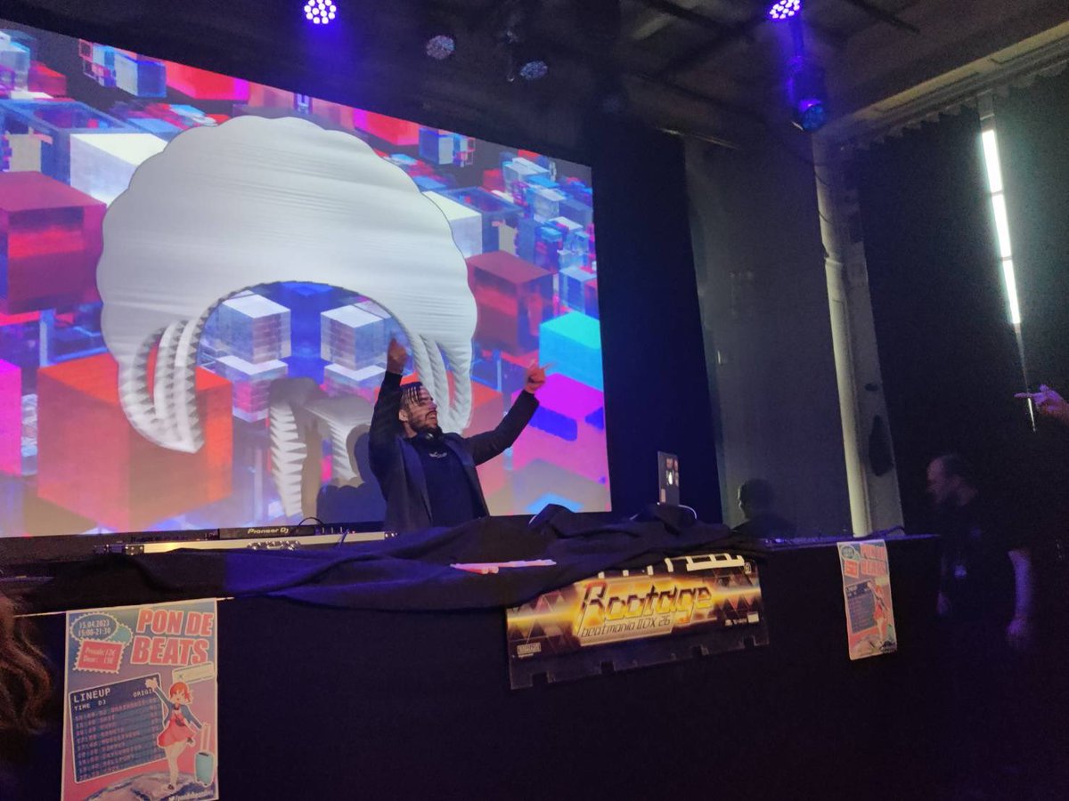 Also happy about all the VJ action! Really brings the anime party up a notch when there’s visual dimension tying it all together - hope we’ll see even more of this in the future events! #PonDeBeats