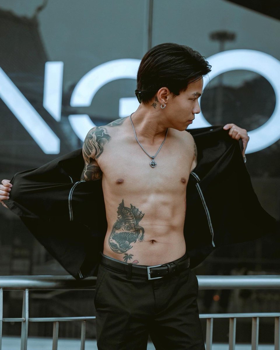 TWS_09's tweet photo. อากาศร้อนมาก 🥵 https://t.co/XEjGzp6VnG