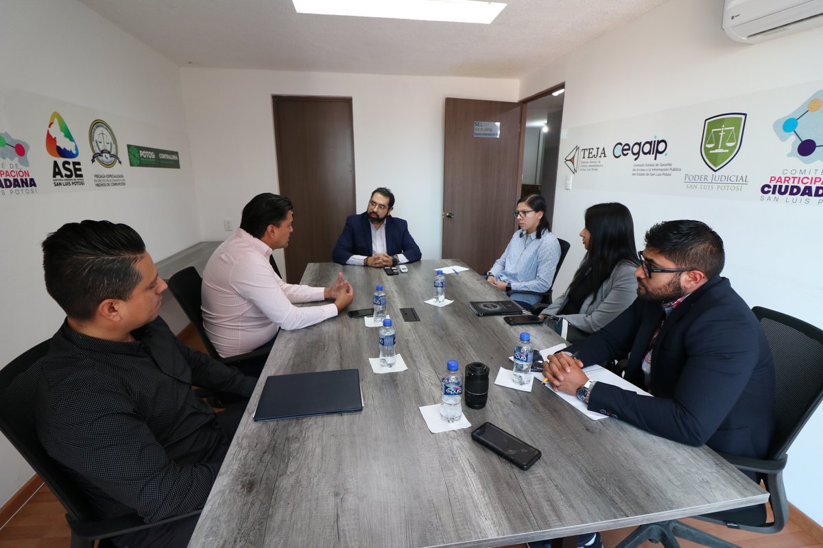 CEFIMSLP's tweet photo. 🤝 Reunión de trabajo con la Secretaría Ejecutiva del Sistema Estatal Anticorrupción de San Luis Potosí para definir temas y capacitaciones que llevaremos a los municipios.

#GobiernoDelCambio #YaSeNota #CEFIM #SESEASLP https://t.co/dCnueCjl9Y