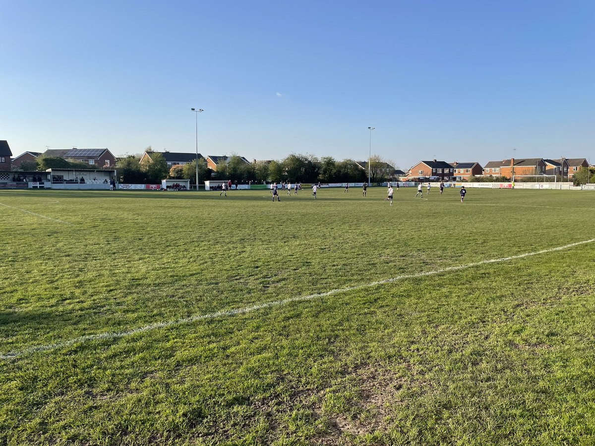 BarntonJuniors's tweet photo. Good game @barntonfc tonight watching our U14s vs @WAJnrFC both teams playing good football &amp; in the right spirit. Credit to @stub19 &amp; @nidgeys 🙌🏻🤝⚽️ the way it should be.
Very close 1st half (2-1) &amp; then Barnton controlled long periods of the the 2nd half &amp; ran out 6-1 winners. https://t.co/WoLKqgp5Ca