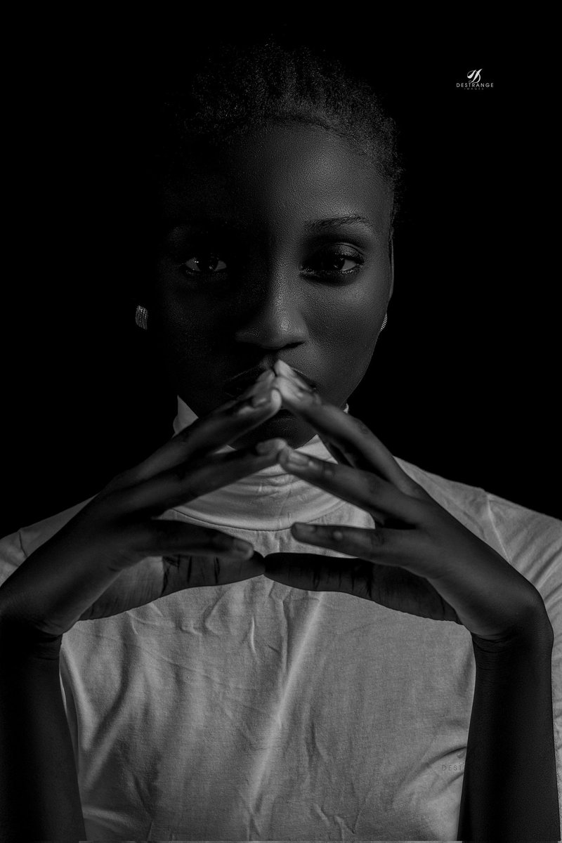 Destrangeimages's tweet photo. Life In Black And White 🖤

It can be reassuring to the the truth for what it is As a photographer I love the truth in #blackandwhite it's more real for me
#destrangeimages #photography #femalephotographer #creativedirector #stroryteller #documentaryphotography #NFT #art https://t.co/qF6rNkLp6F