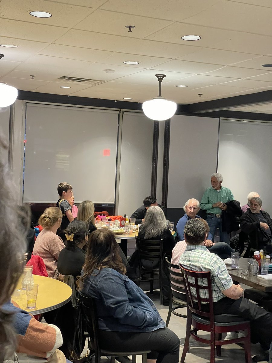 WalkForPtSafety's tweet image. Great discussion &amp;amp; book signing @MaxandBennys in Northbrook last night. 80 ppl leaned in to talk #ptsafety and “How to Safe in When Entering Healthcare”! Available @amazonbooks @BNBuzz #hcldr #MedEd #residentphysicians #nursing
