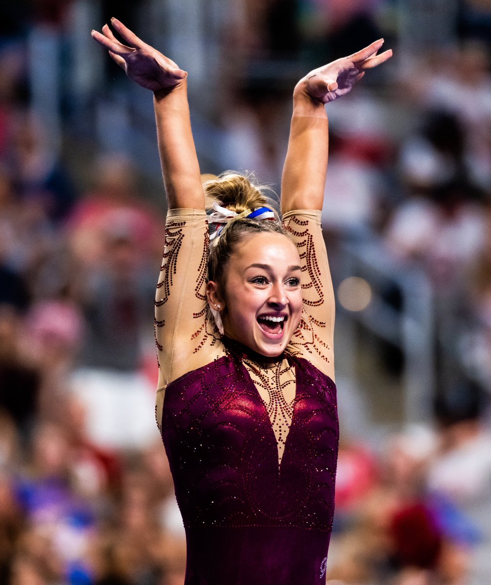 OU_WGymnastics's tweet photo. 🏆 𝘾𝙝𝙖𝙢𝙥𝙞𝙤𝙣𝙨𝙝𝙞𝙥 𝘾𝙝𝙖𝙩 🏆

Tune in to tonight’s @SoonerSportsPad to catch up with the CHAMPS, junior @AudreyDavis132 and sophomore @dfletcher__.

🕢 7:30 p.m. CT
📺 ESPN+ 
💻 https://t.co/9z4R1XJWnK 

#BoomerSooner https://t.co/RXVp44dppv