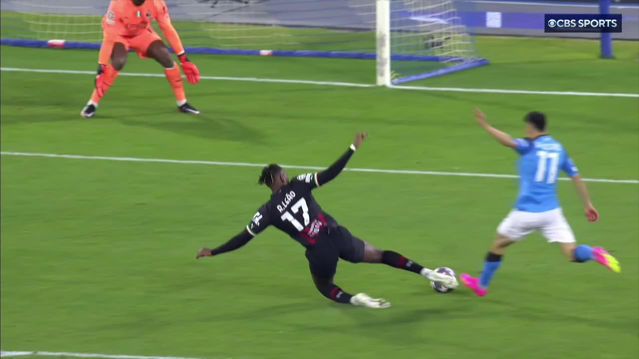 Left back or left wing?! 😳

Rafael Leão with an inch perfect slide tackle in his box. 👏”