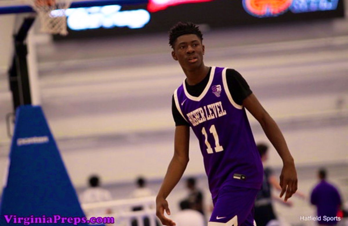 HigherLevelAAU's tweet photo. @HigherLevelAAU 17U ELITE will be in action this weekend at @marqueehoops event in DC!!! Roster has some talent!!! 
DM us or Email: Higherlevelsports@yahoo.com for Full Roster information and season schedule! https://t.co/OLqa8jhjTu