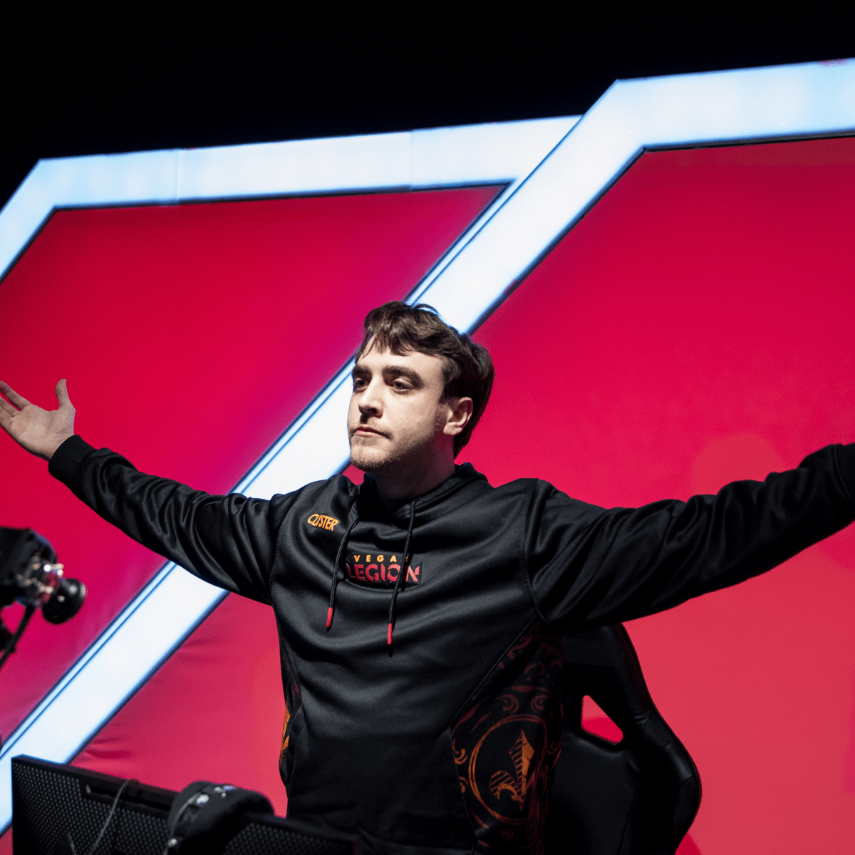 PescaroDB's tweet image. 📊ANALYSIS - Clayster Shifts The Culture:
Prior to #CDL2023 Major IV, Vegas Legion (formerly Paris) had never placed into Winner's Bracket of a Major tournament. For three years, this team STRUGGLED. That all changed with the relocation of both the Legion Franchise and 3x Champ,…