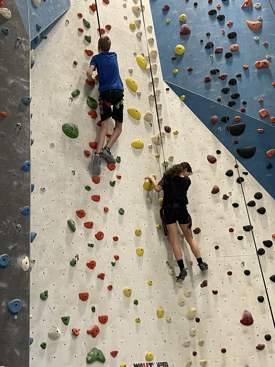 Lara Shkilnyk tweet media