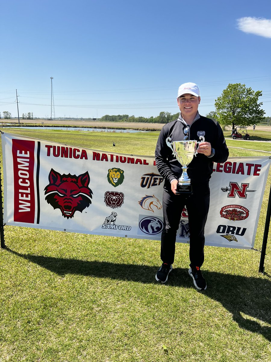 Tunica National Intercollegiate Champion Max Kreikemeier!

70-67-68 (-11)

#MSU🐻⛳️