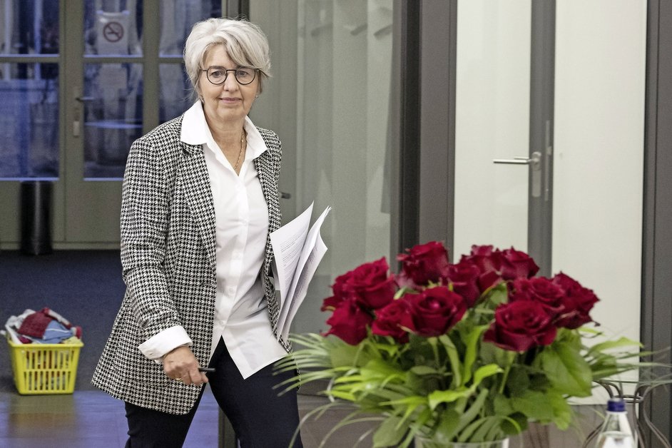 laliberte's tweet photo. Un événement du 1er mai organisé par le PS bullois au CO de La Tour-de-Trême, en présence d'Elisabeth Baume-Schneider, provoque l'ire des partis bourgeois. Ils estiment que la neutralité politique à l’école est bafouée. https://t.co/KKdwWfFyfN https://t.co/Ugb9dpECx3