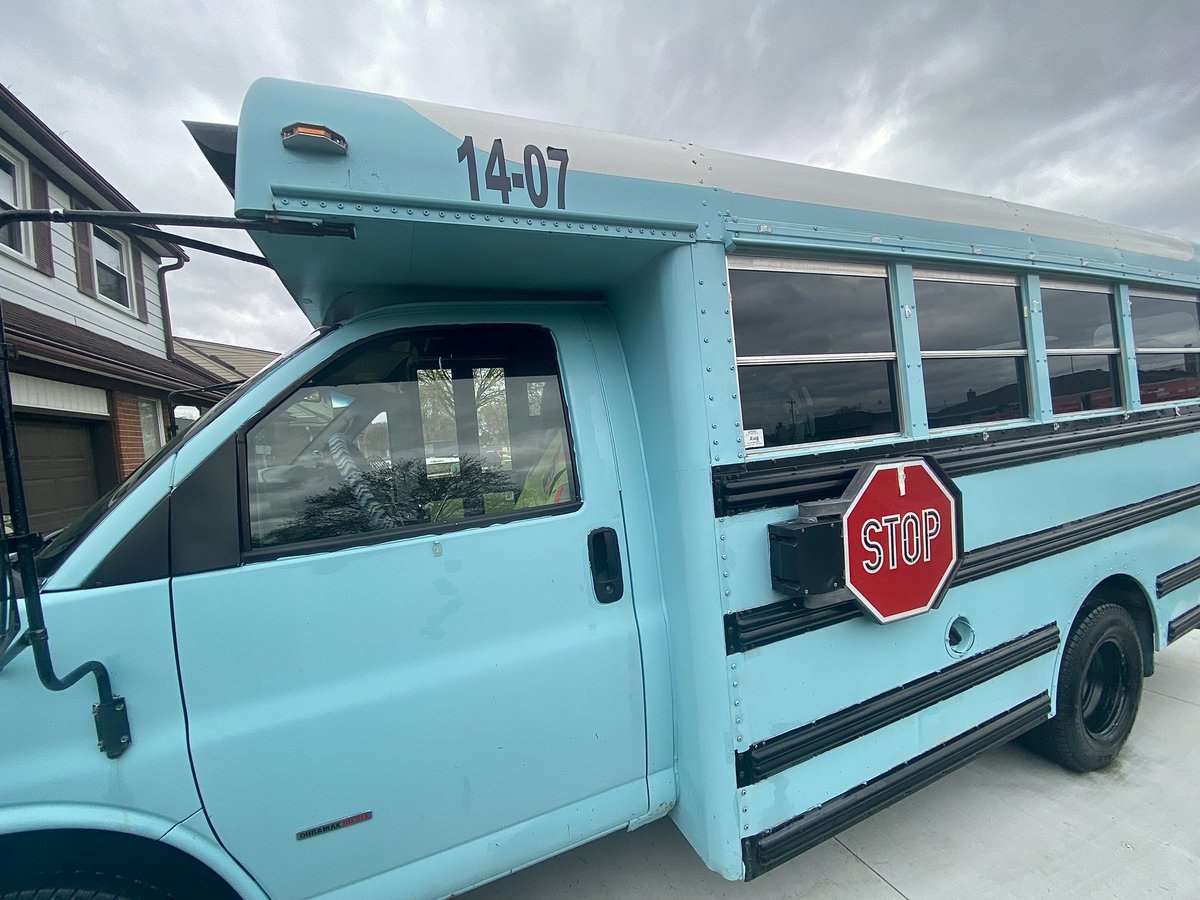 AshleyDeMoss6's tweet photo. Piper is very photogenic. #ThomasBuiltBuses #ThomasMinotour #SchoolBus #GMC #GMCSavannah #CoolBus https://t.co/ROGx0ISRQi