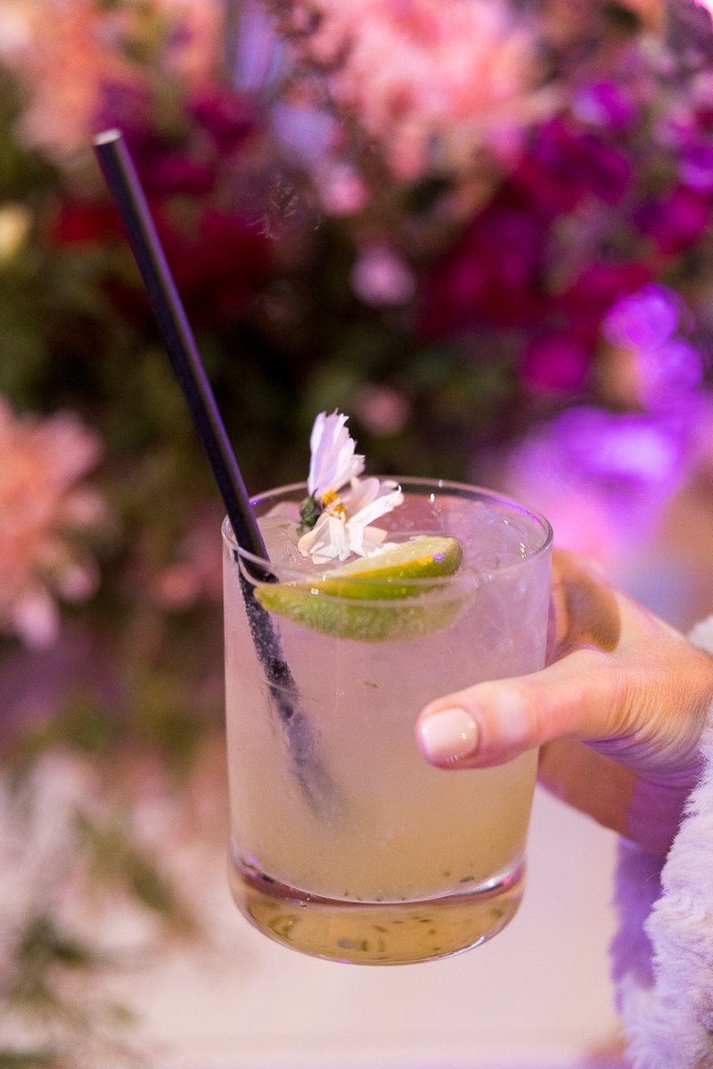 We hope you got the chance to be immersed in floral delights & enlighten your taste buds at Hendrick’s Botanical Bar at #BloomBash! Visitors enjoyed delicious cocktails & their new Flora Adora gin from the Cabinet of Curiosities!