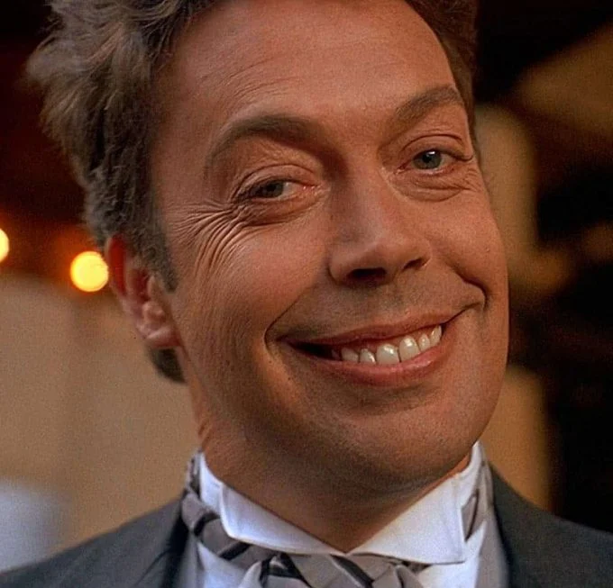 NLCarolynMuse's tweet photo. A #HappyBirthday to film/stage/television/voice actor and singer Tim Curry (77). #TheRockyHorrorPictureShow #Annie#ThePiratesofPenzance #Legend #Clue #Wiseguy #TheHuntforRedOctober #Oscar #HomeAlone2LostinNewYork #LoadedWeapon1 #TheThreeMusketeers #OvertheTop #RudeAwakening https://t.co/yTiwdzpbh3