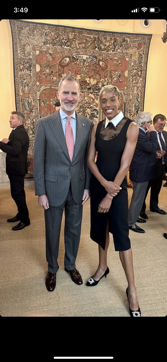 No todos están a la altura de una campeona. Una foto para recordar: la gran Yulimar Rojas y el Rey Juan Carlos. En esta cuenta se aplaude el esfuerzo y los logros de esta gran atleta y no se discuten sus posturas políticas.