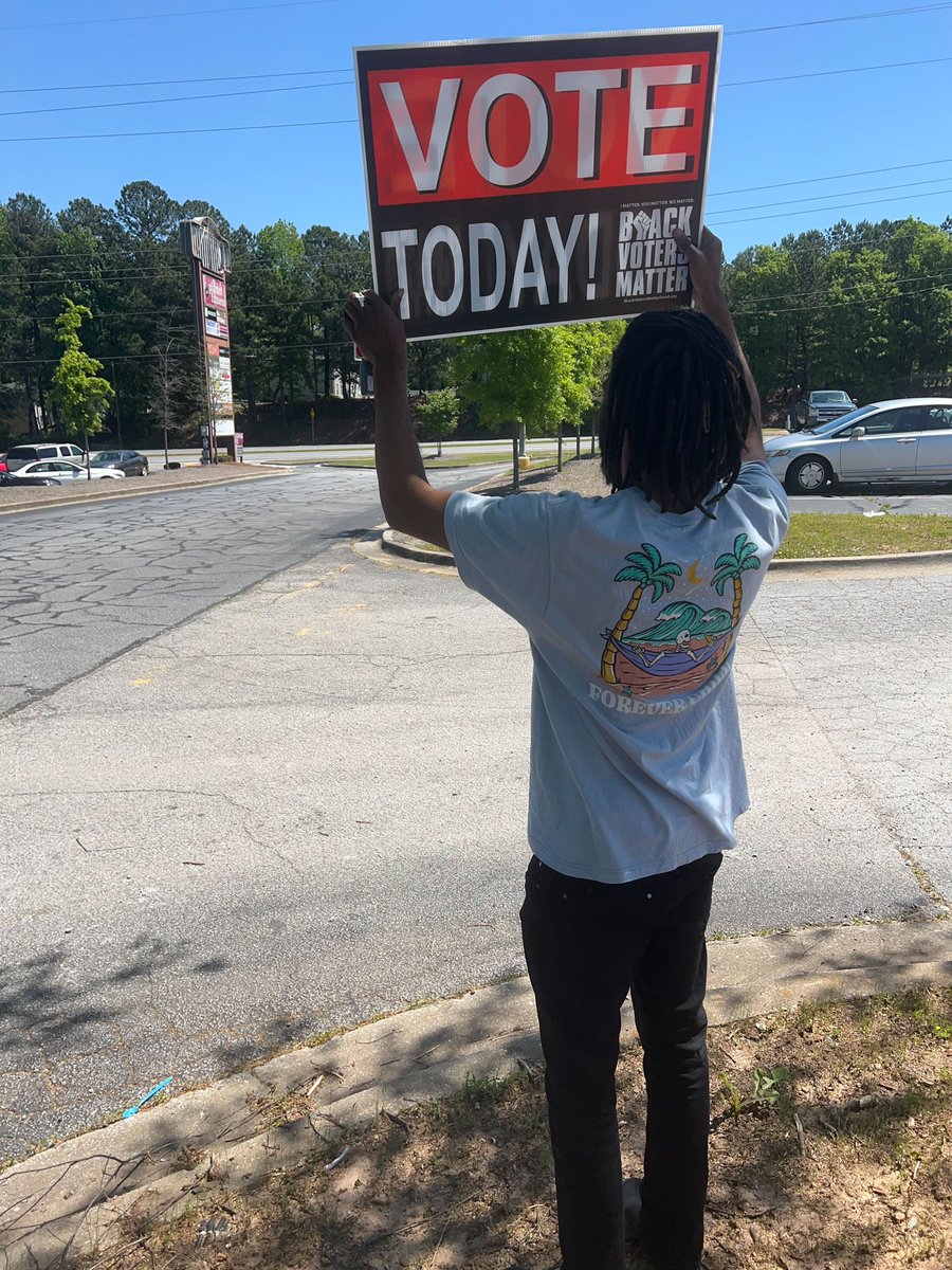 ProtectVoteGA's tweet photo. Happy Election Day to Clayton and Cobb County! 🎉 Protect the Vote GA is in the field in Clayton county encouraging folks to get out and vote!
#ProtectTheVoteGA #ElectionDay https://t.co/SUk0xSMIXy