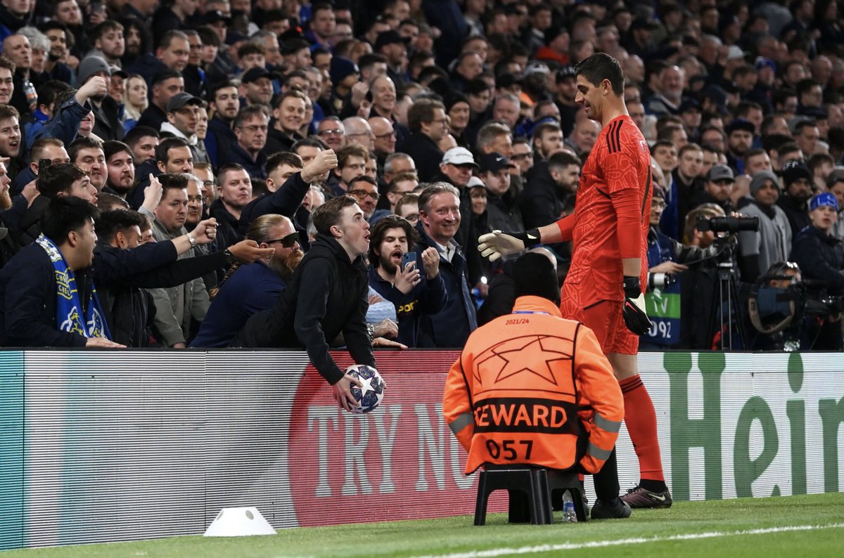 voshans's tweet photo. #Londen, 18 april 2023…
(Foto Getty) #CHERMA ##ChelseaReal
#ThibautCourtois #RealMadrid #UCL https://t.co/EKRRjdfG46