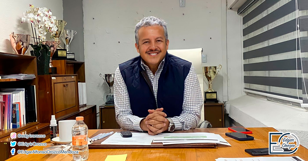 Edg4rOrozco's tweet photo. En las #EscuelasNormales de control estatal continuamos con las reuniones semanales de trabajo, dialogamos con las directoras y los directores respecto a los procesos académico-administrativos de mejora continua. @Sesyn_edomex @DGENedomex @normalistasomos https://t.co/GUH6YyOFaH