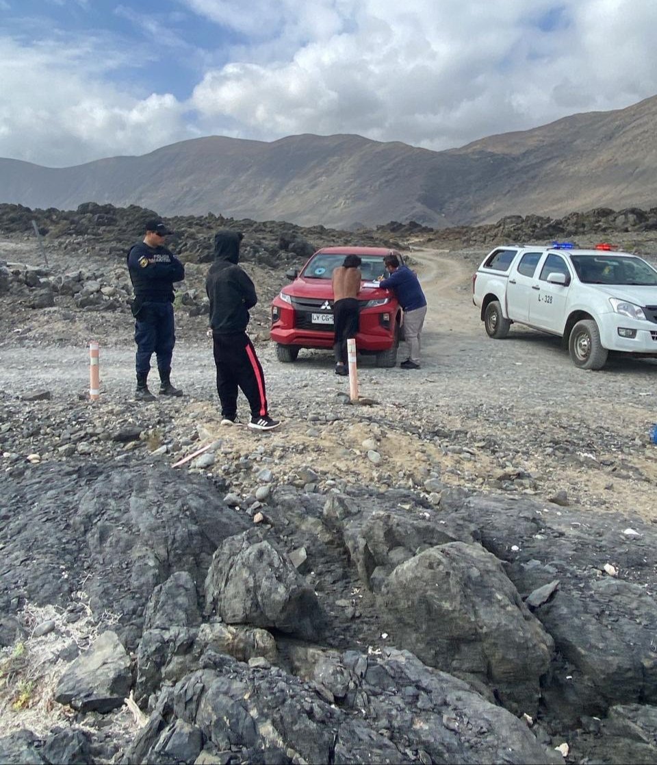 🚨⚓Capitanía de Puerto de Chañaral, durante fiscalización en conjunto con <a href="/sernapesca/">Servicio Nacional de Pesca y Acuicultura 🇨🇱</a> en sector Playa Hippie, logra la incautación de un total de 1200 kg de recurso Huiro Negro. <a href="/DGTM_Chile/">DIRECTEMAR - Armada de Chile</a> <a href="/Armada_Chile/">Armada de Chile</a> #AutoridadMaritima #Chañaral