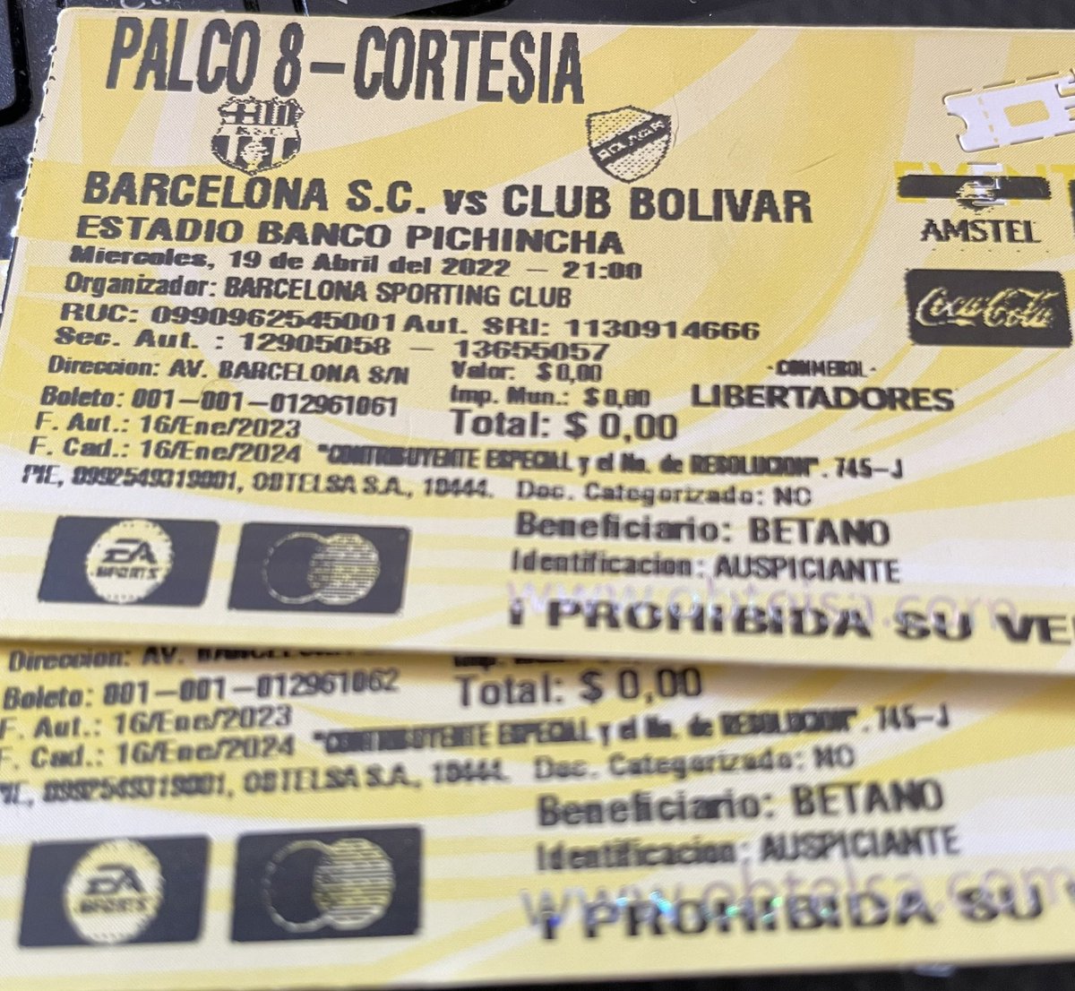 RevistaWinnerEc's tweet photo. ¡Tenemos dos palcos del Barcelona 🆚 Bolívar para regalar! 

¿Qué debes hacer? 

Muy fácil, sigue las cuentas de @RevistaWinnerEc en twitter e Instagram y dale RT, like o comenta esta publicación y así de fácil ya estás participando. https://t.co/Sl8ydXLW73
