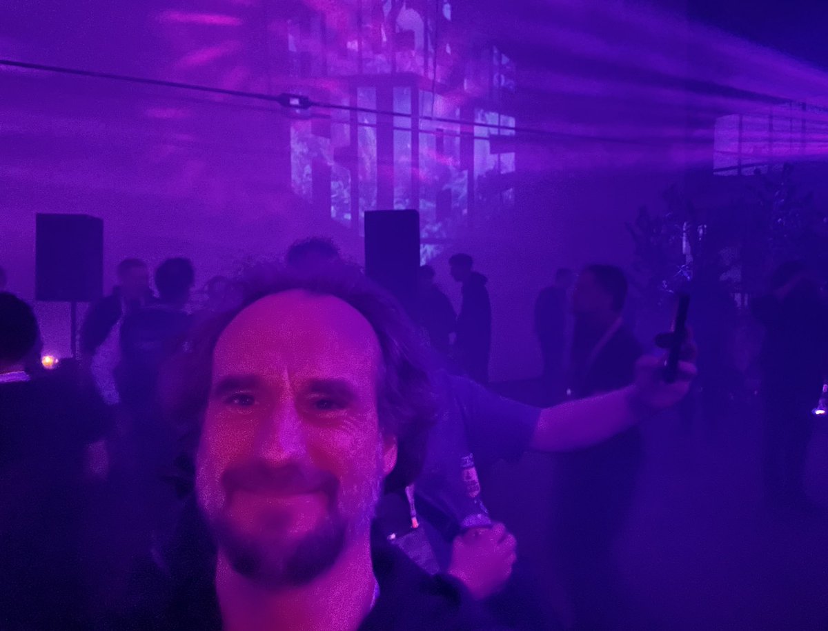 LeanderReimer's tweet image. Work Hard. Party Hard. #HouseOfKube ⁦@KubeCon_⁩ ⁦@qaware⁩ #CloudNativeNerd