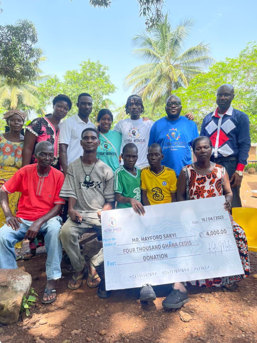 WondersAutism's tweet photo. Repost : @kofi_mole 

This Sunday, I was privileged to spend my birthday with the Sekyi family, who resides in a small village near Kyebi in the Eastern region. The family has 8 children, two of which are special needs (suspected Autism and possibly, other conditions)
1/2 https://t.co/tErhSaxkyY
