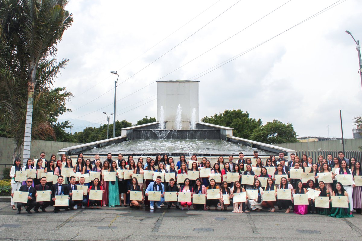 unicafam's tweet photo. Muchos éxitos y Felicidades graduandos 2023-1!🎓🎓
¡Les deseamos los más grandes éxitos y felicidades!😊 Unicafam siempre será su casa 🤗
Álbum completo: https://t.co/ca4mW6rAFm
#Unicafam #soyunicafam #SomosUnicafam #grado #graduacion #profecional https://t.co/Pmvw3vo718