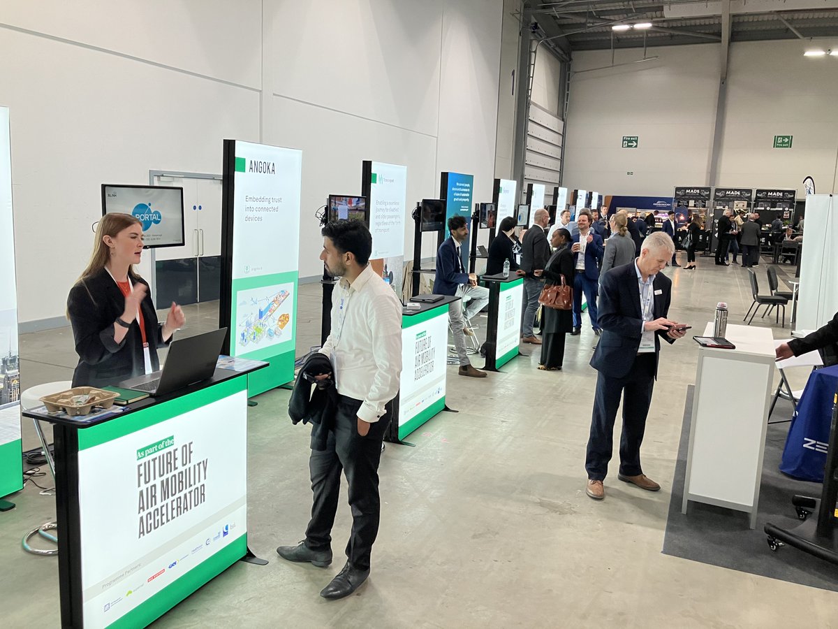 CPCatapult's tweet photo. Nine innovators in the Future of Air Mobility Accelerator, delivered by Connected Places Catapult, showcased their systems at the Sustainable Skies Summit today.

@AngokaCyber @cdo2com @FirstcoUK @FlareBrightLtd @InteliportsLtd @LiveLinkAero  Skyverse, SLiNK–TECH, @TransreportUK https://t.co/BhVBJ2fVx2