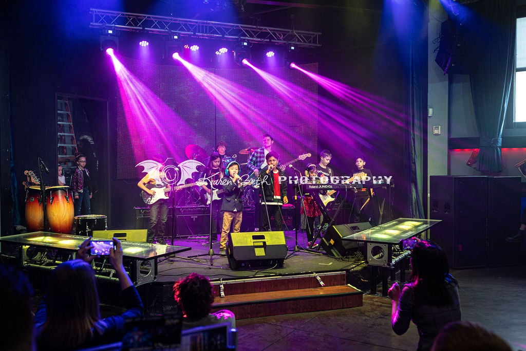 FriscoSoR's tweet photo. Get real on stage experience playing music in our summer camps! Students can join a band and perform at the end of a week. For 15% off use code: SUMMEROFMUSIC15 (through 4/19)
Can't wait to see your rockers there! Details: https://t.co/sQPpCkyH3W

Photo by Karen Beth Photography https://t.co/6cpvxY8slV