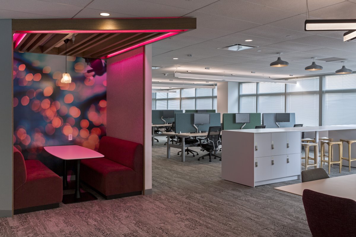 ColorKinetics's tweet photo. At the new, stunning #Signify #office in Bridgewater, a multi-brand #energyefficient #LED #lightingsystem from Signify - including #ColorKinetics #lightingsolutions - was designed to support the well-being of employees. 🏢 👉 https://t.co/GWJOs1J3YK https://t.co/q7UOiJKjY0