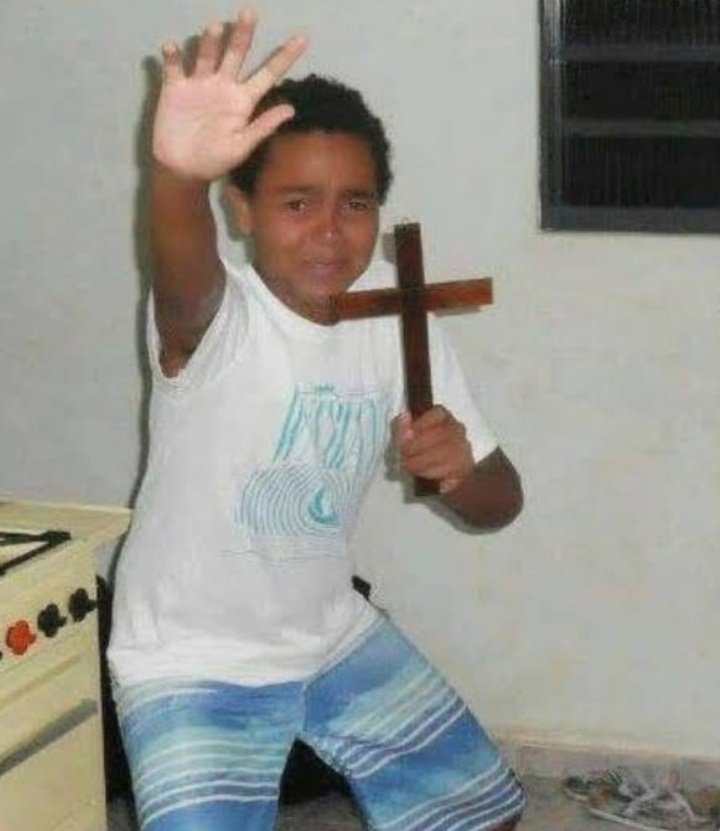TrollFootball's tweet photo. Napoli defenders when Rafa Leao runs at them https://t.co/dvU8hUsTF9