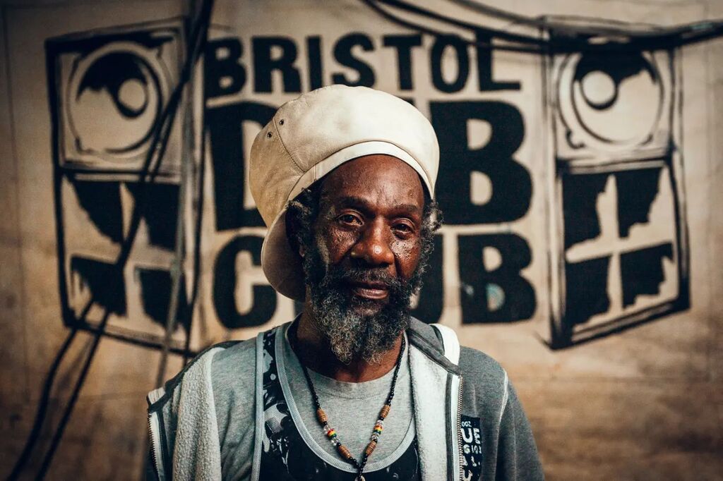 Soundsystem culture.
Photos coming soon...
.
.
.
.
.
#soundsystemculture #roots #culture #reggae #dub #photographer #eventphotographer #eventphotography #bristolmusic #bristolmusicscene #blackswan instagr.am/p/CrMX7apsD-d/