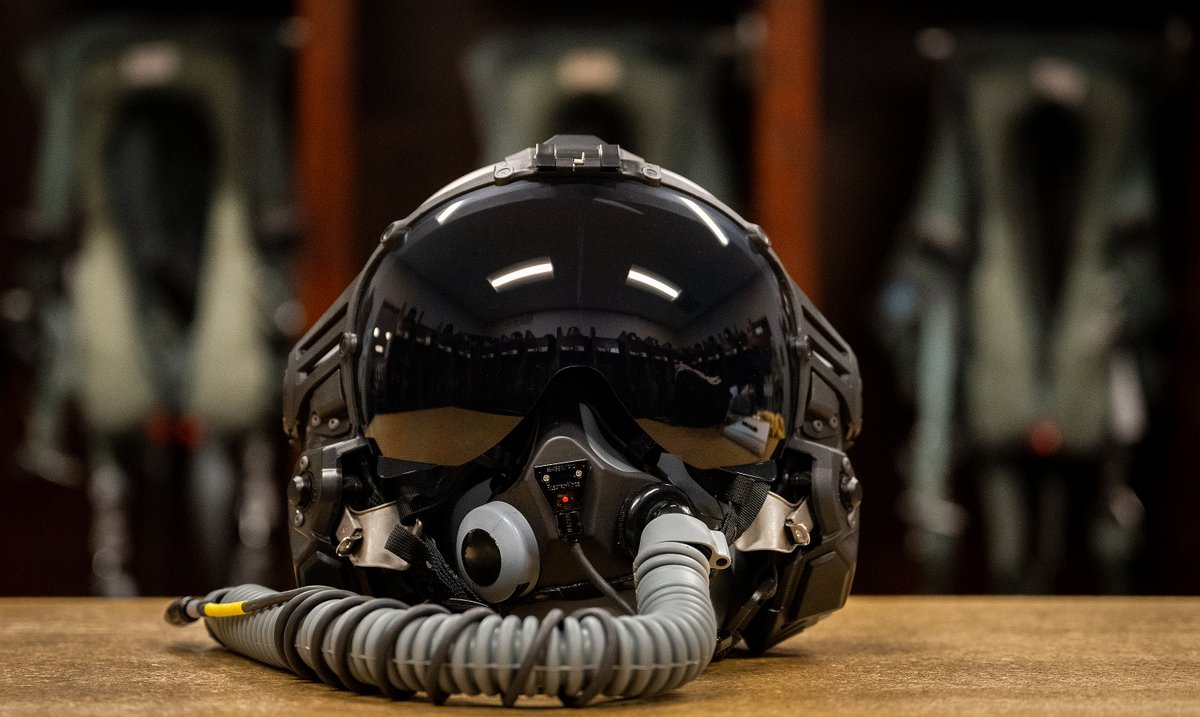 usairforce's tweet photo. F-22 Raptor pilots with the 46th Test Squadron @TeamEglin are testing the Air Force's next gen helmet.

Read more here👇 
https://t.co/BdFd7RGWTG

@HQ_AFMC https://t.co/zTNLzNkIGe
