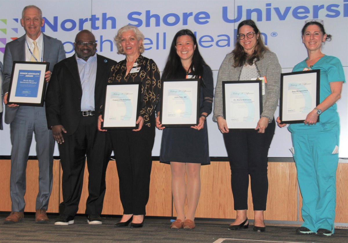 LiveOnNewYork's tweet photo. @LiveOnNewYork recognized @NorthwellHealth North Shore University Hospital for their support and commitment to organ and tissue donation. #LiveOnNY President &amp; CEO @LennyAchan thanked the hospital for honoring our donor heroes who give the gift of life so that others may live on. https://t.co/ga1Q2SfVS8