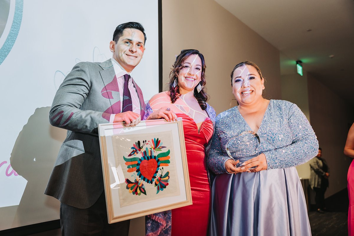 Con Mi MADRE tweet media