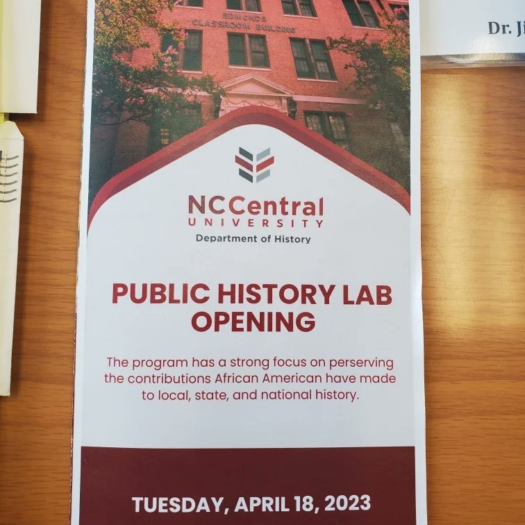 Harper_History's tweet photo. The Department of History is proud to announce that our new Public History Lab is officially open!!! We pride ourselves on preserving the history of our communities. Dr. Charles Johnson serves as the Director of the Public History Program and Lab.
#OurHistoryOurLegacy https://t.co/SfCjKHCZGp
