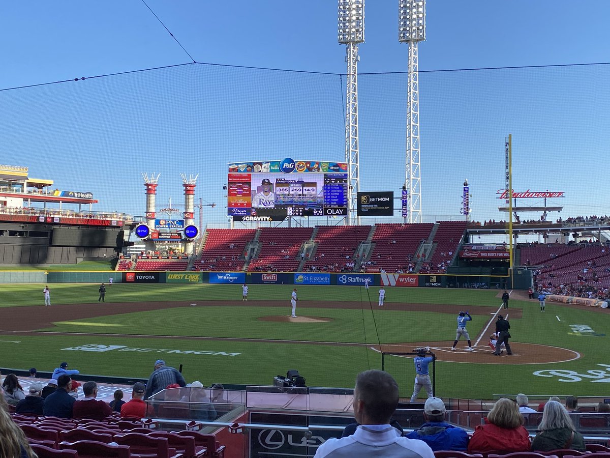 ZDensford's tweet photo. Itโs #DoloDay in Cincinnati https://t.co/VvMhMPFiHp