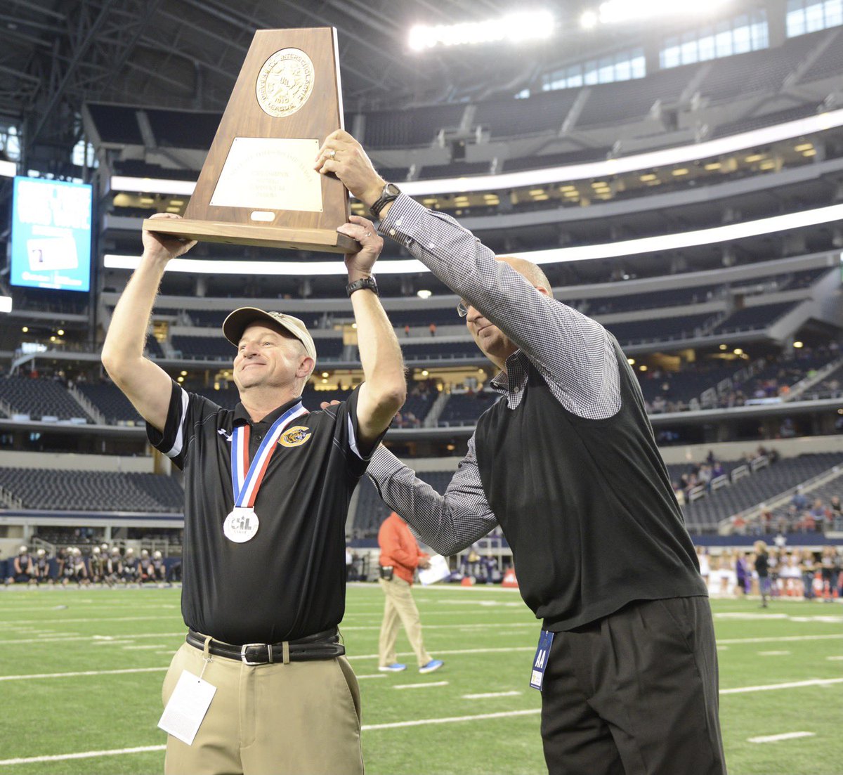 KaleSteed's tweet image. After 13 seasons Canadian HFC Chris Koetting is retiring. Koetting has led one of the top programs in Texas Panhandle history. Under Koetting, Canadian has become a blue blood on a state level going 165-24 with 3 state titles. Koetting was also 49-10 in the playoffs! #txhsfb