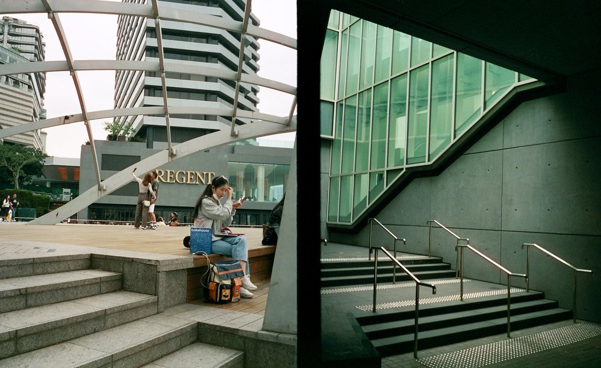 vyvpoon's tweet photo. Ricoh autohalf se2, 400D develop on cinestill c41 kit. 
#写真 
#autohalf
#cinestill 
#photography 
#filmphotography https://t.co/wF7gCrlanp