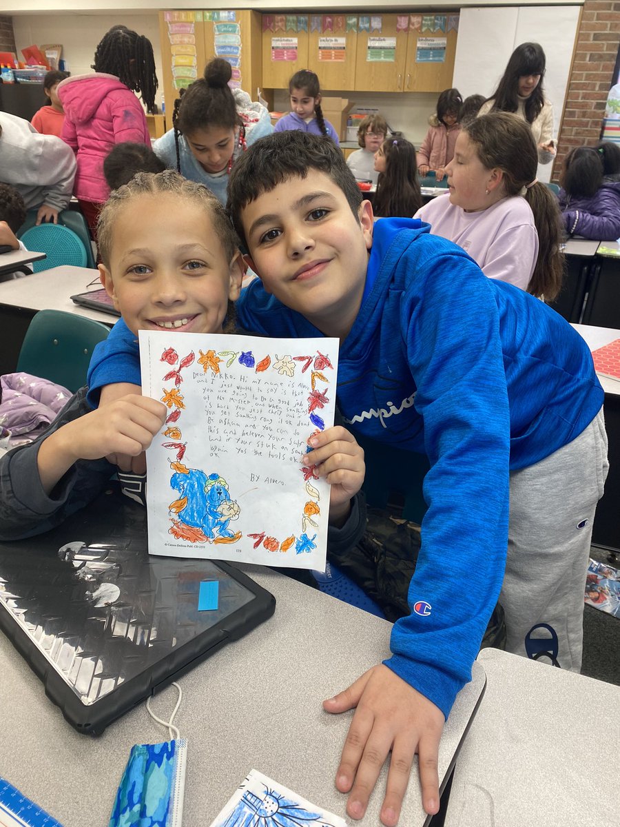 MSchmidt2019's tweet photo. 5th graders wrote letters of encouragement to our 3rd graders before beginning the M-Step this week📝❤️ @hillerwildcats #wearelamphere https://t.co/DCSBXCQasB