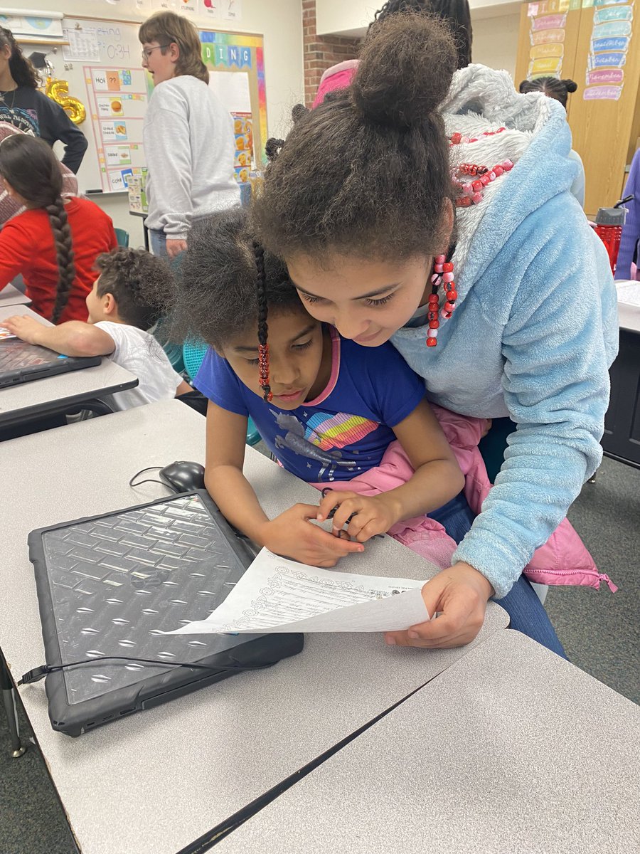 MSchmidt2019's tweet photo. 5th graders wrote letters of encouragement to our 3rd graders before beginning the M-Step this week📝❤️ @hillerwildcats #wearelamphere https://t.co/DCSBXCQasB