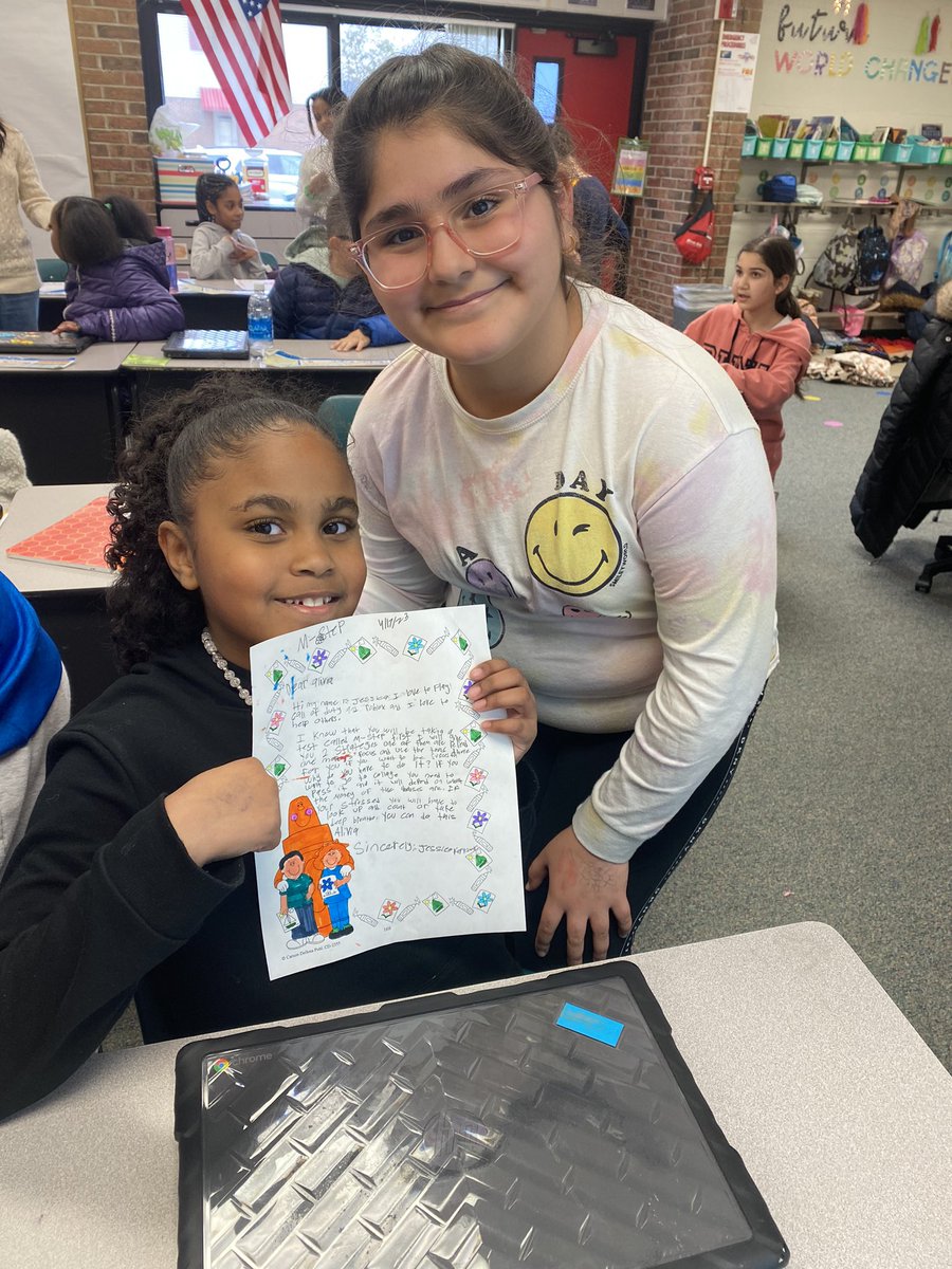 MSchmidt2019's tweet photo. 5th graders wrote letters of encouragement to our 3rd graders before beginning the M-Step this week📝❤️ @hillerwildcats #wearelamphere https://t.co/DCSBXCQasB